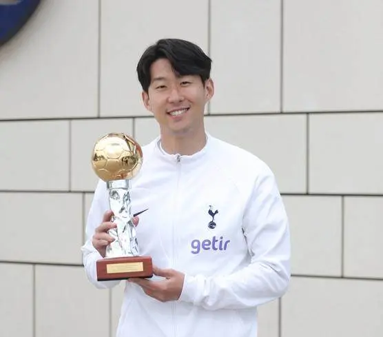 球奖奖杯, 多萨里, 日本