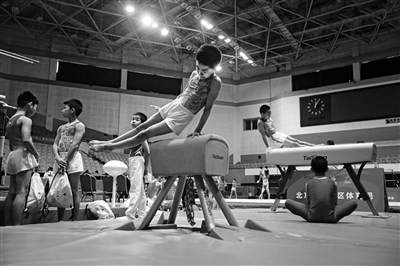 年北京市青, 了关于, 通过活动大