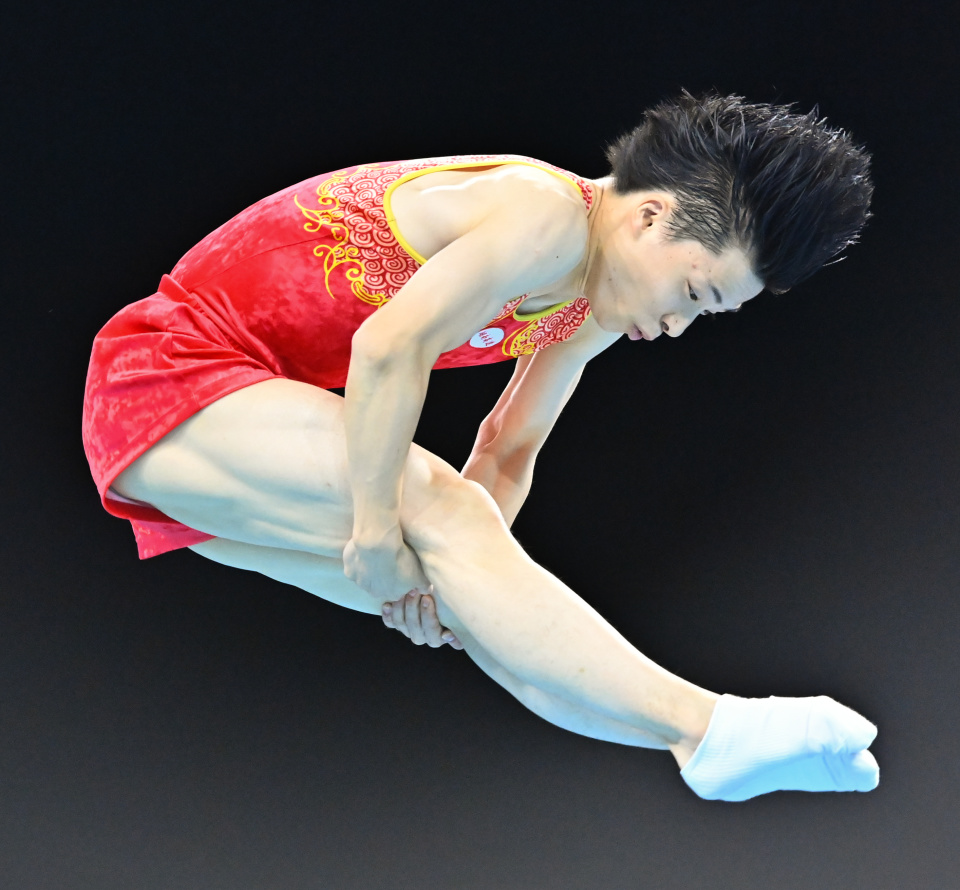 胡译乘在比, 直在鼓励我 胡译乘在比, 直在鼓励我